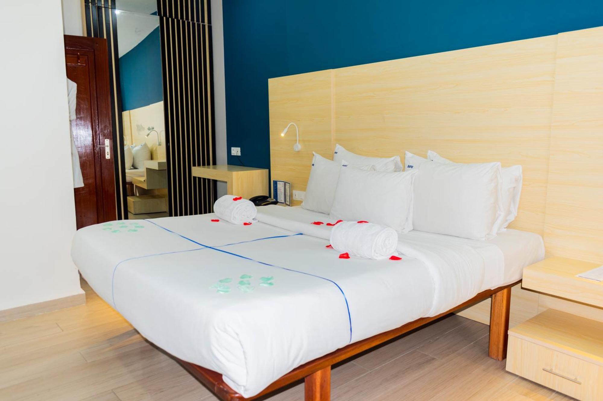 Bano Palace Hotel Douala Ngoại thất bức ảnh
