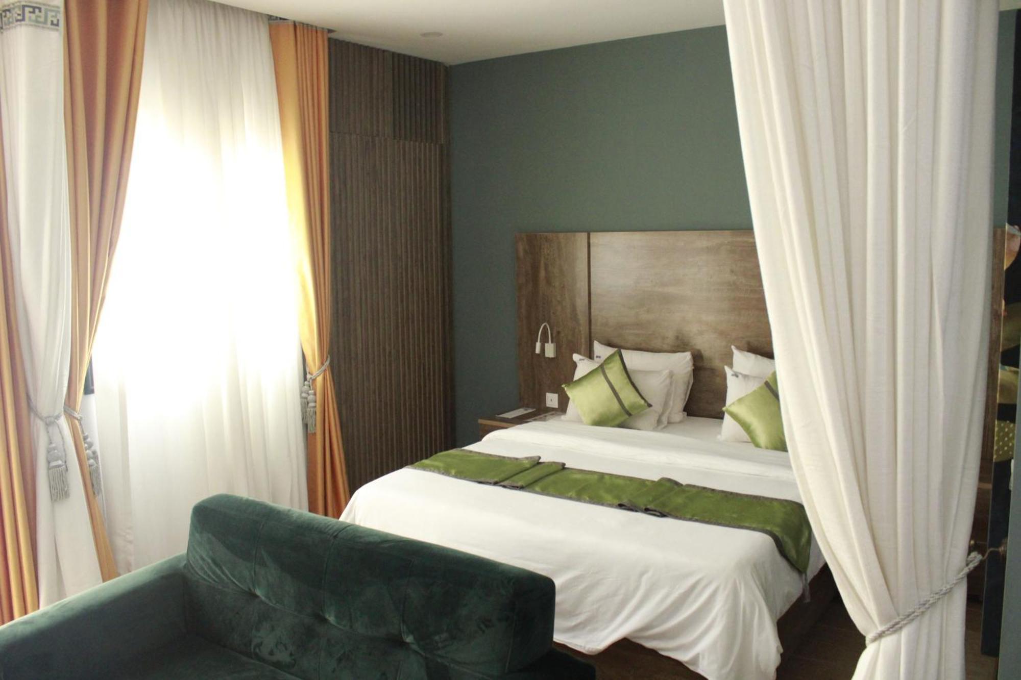Bano Palace Hotel Douala Ngoại thất bức ảnh