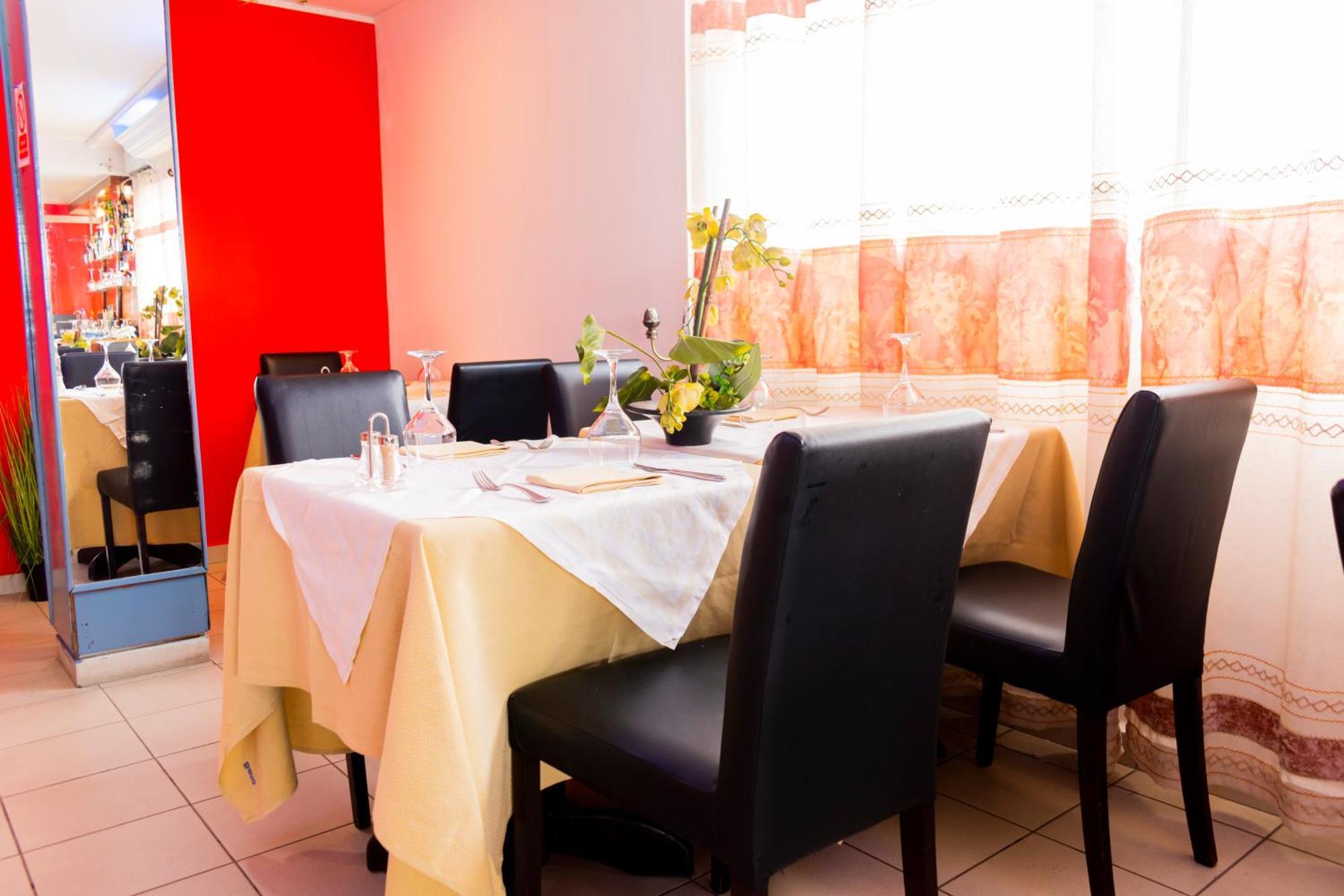 Bano Palace Hotel Douala Ngoại thất bức ảnh