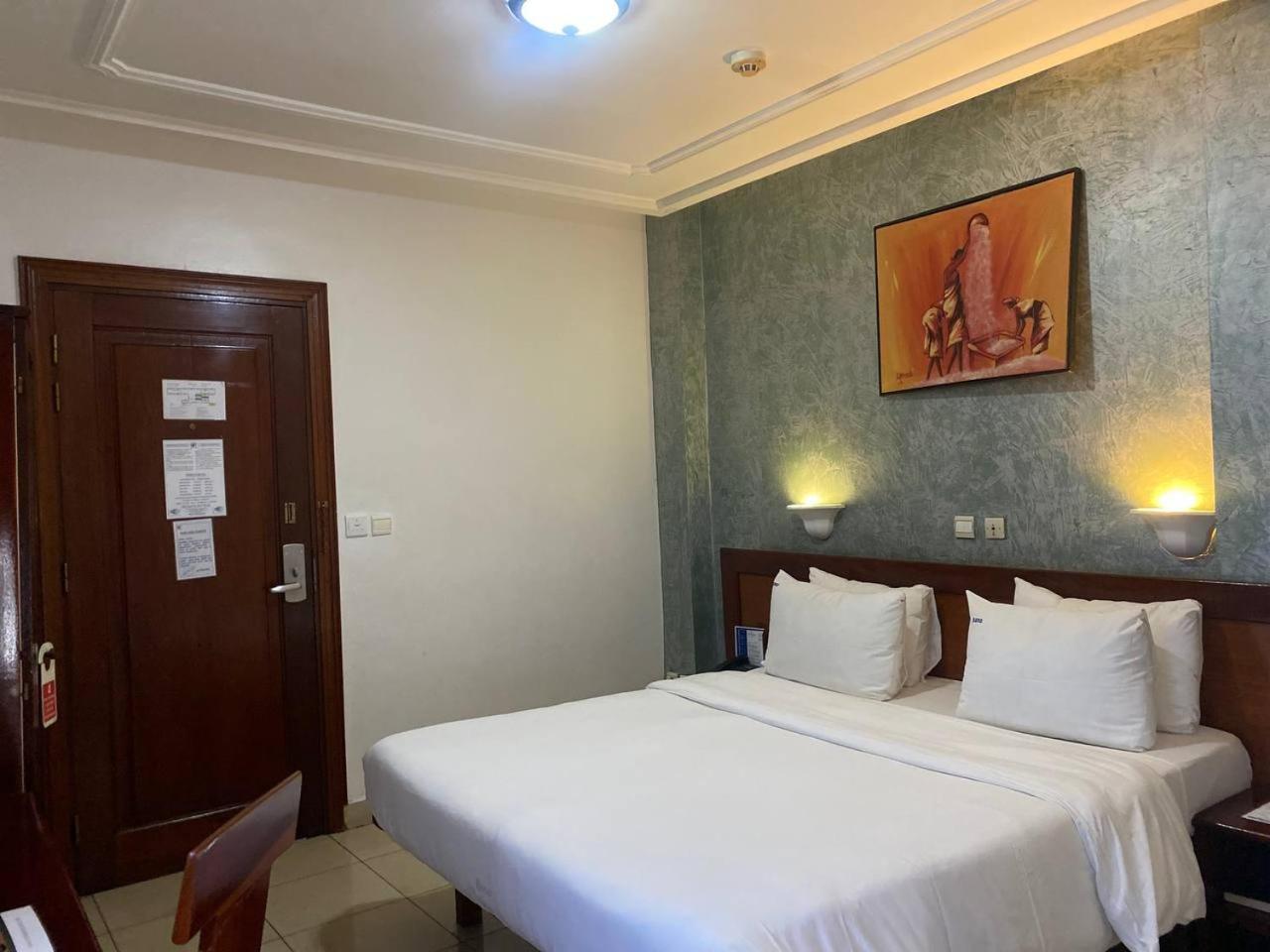 Bano Palace Hotel Douala Ngoại thất bức ảnh