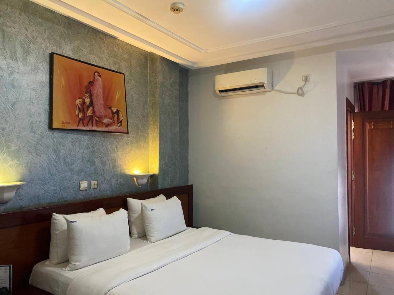 Bano Palace Hotel Douala Ngoại thất bức ảnh