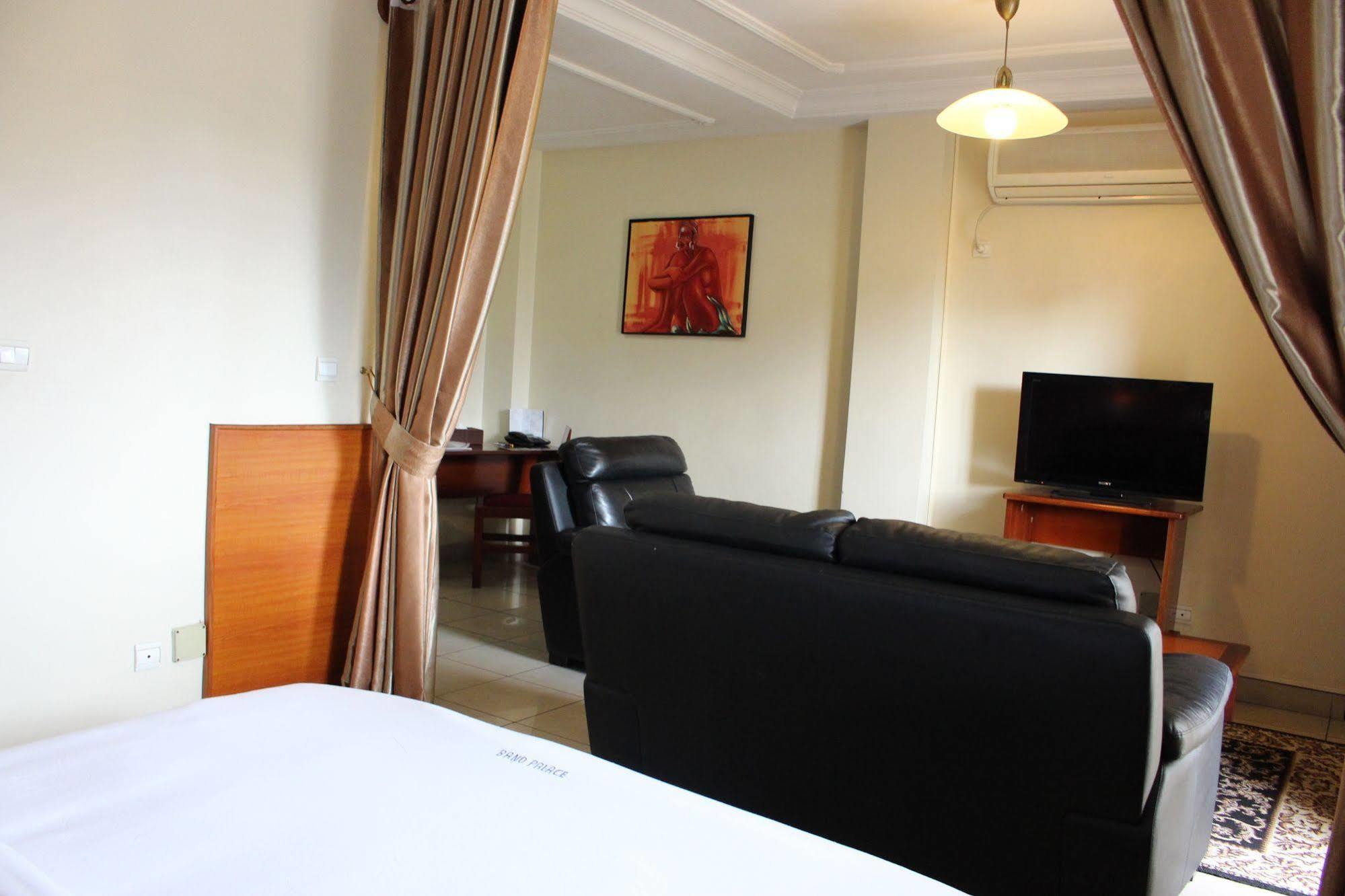 Bano Palace Hotel Douala Ngoại thất bức ảnh