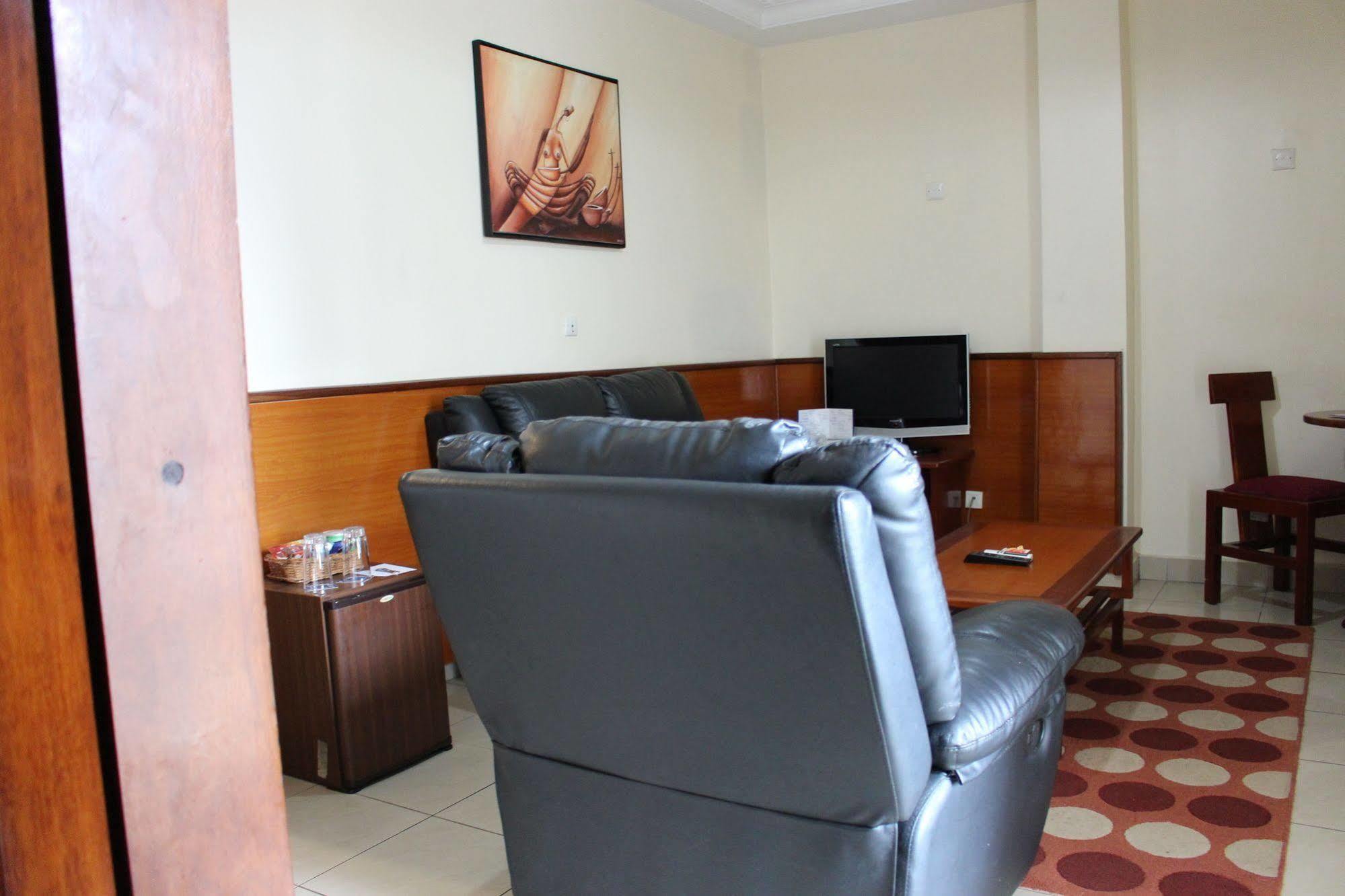 Bano Palace Hotel Douala Ngoại thất bức ảnh
